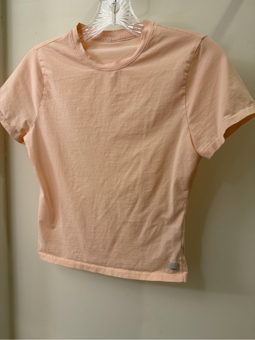 Vuori Short Sleeve Tee in Light Peach
